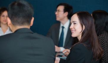 Businesspeople in a meeting